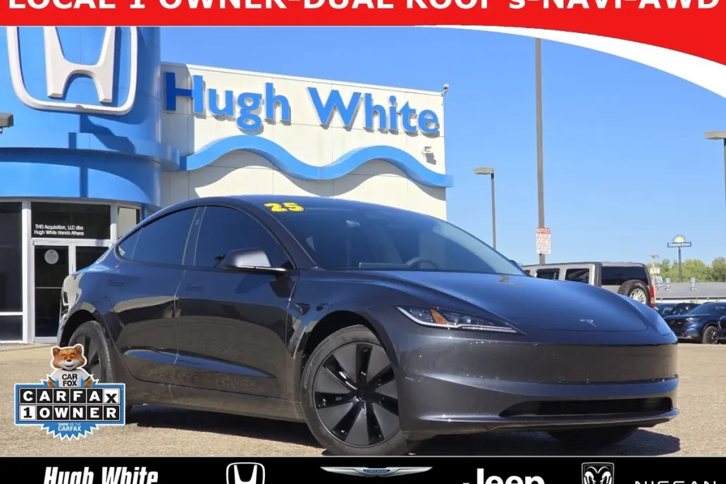 2025 Tesla Model 3 Long Range photo 1