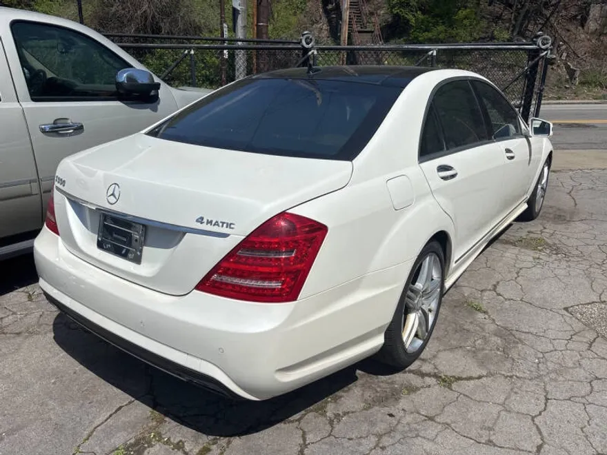 2013 Mercedes Benz S 550 4MATIC photo 1