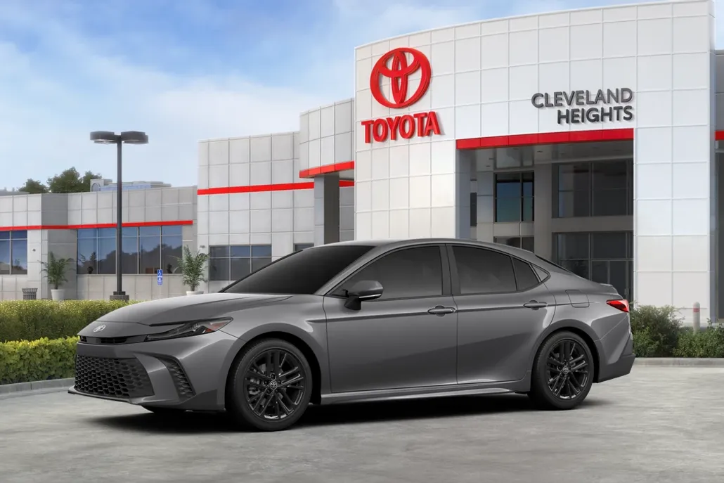 2026 Toyota Camry SE photo 1