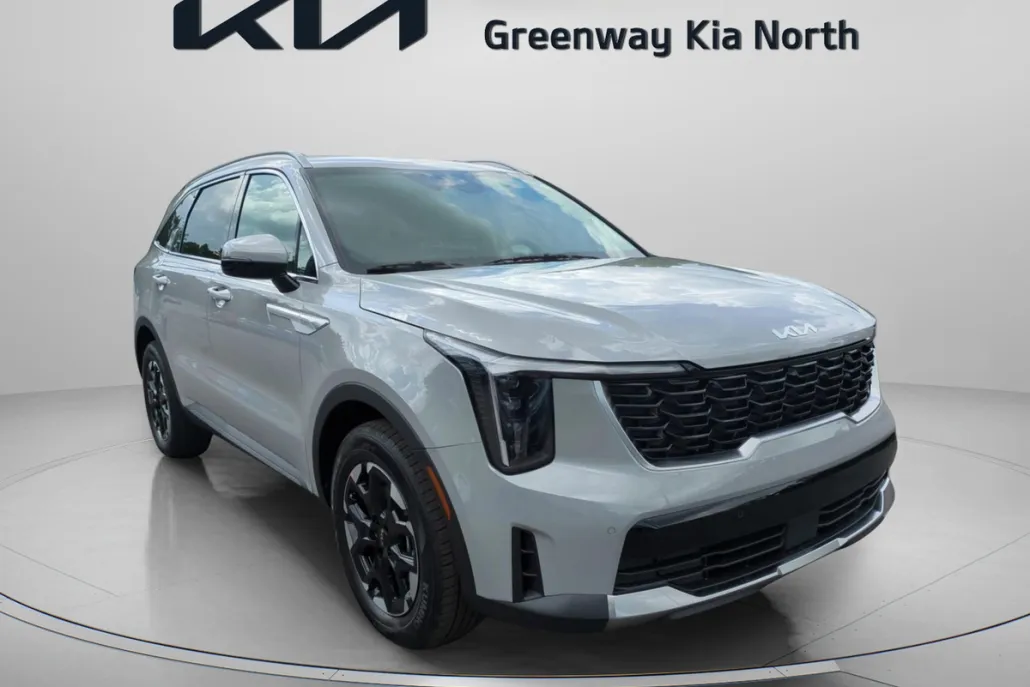 2025 Kia Sorento S photo 1