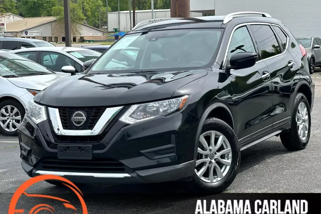 2020 Nissan Rogue SV photo 1