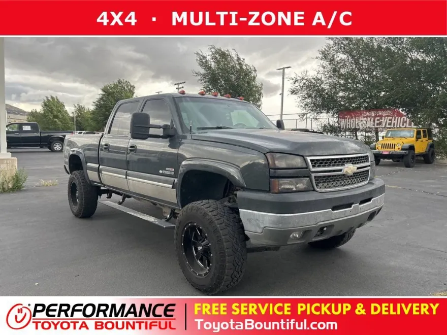 2005 Chevrolet Silverado 2500HD Base photo 1