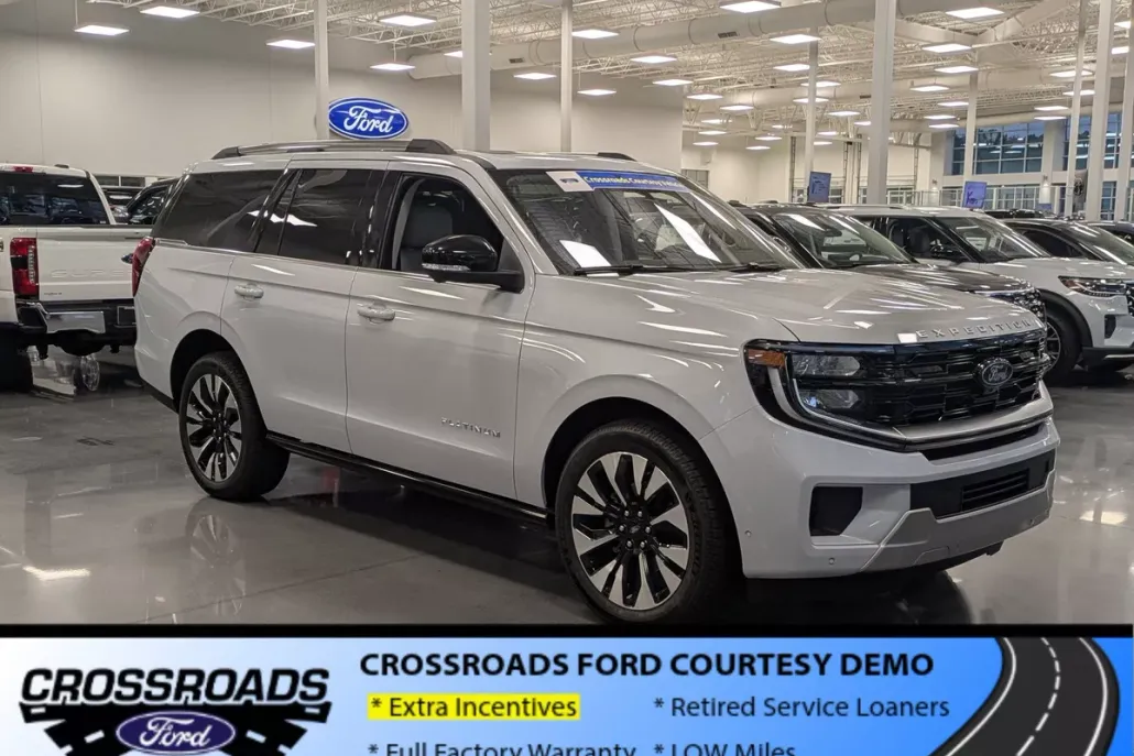 2025 Ford Expedition Platinum photo 1