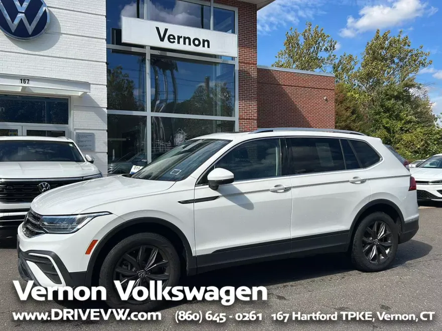 2022 Volkswagen Tiguan SE photo 1