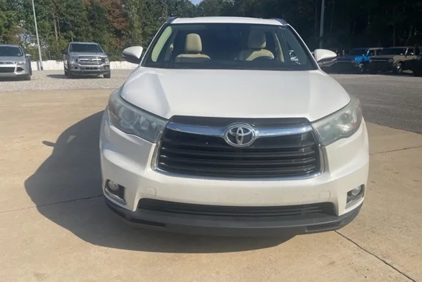2016 Toyota Highlander Base Hybrid photo 1