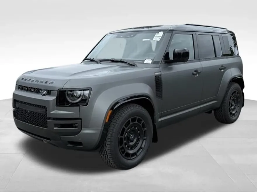 2025 Land Rover Defender 110 photo 1