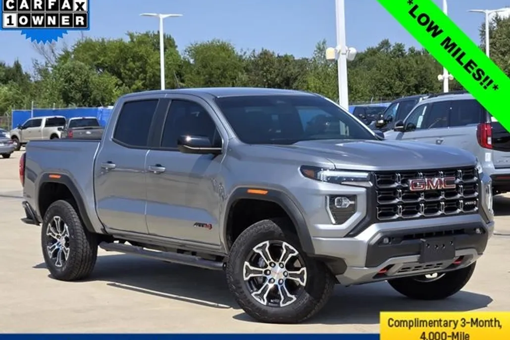 2025 Gmc Canyon AT4 photo 1