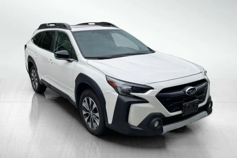2023 Subaru Outback Limited photo 1