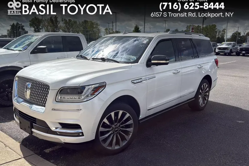 2018 Lincoln Navigator Select photo 1