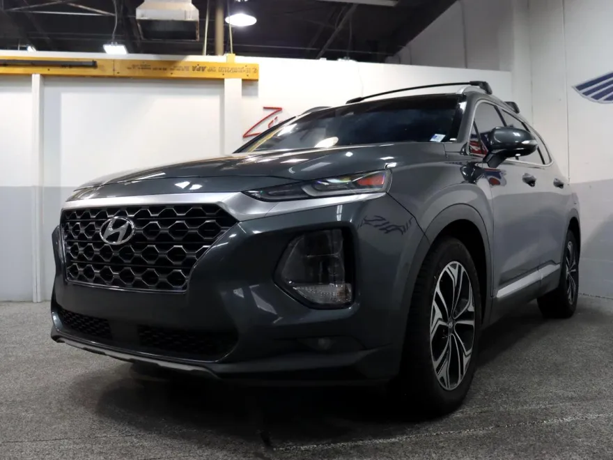2020 Hyundai Santa Fe SE photo 1