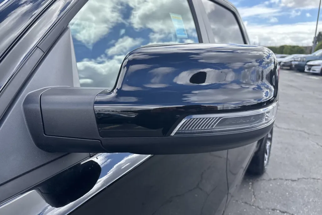 2025 Ram 1500 Laramie photo 1