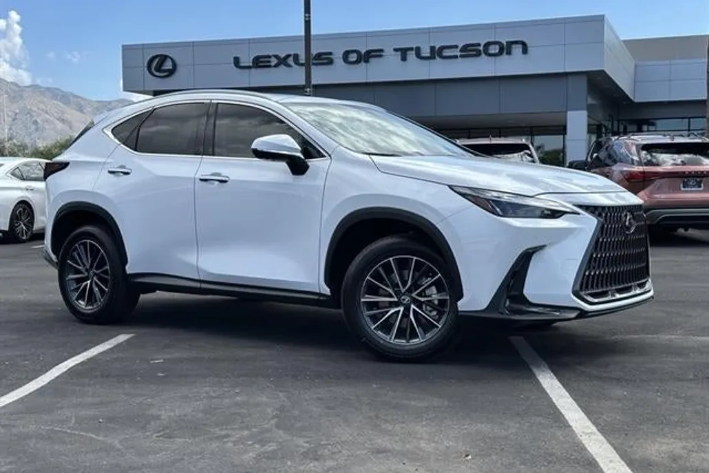 2026 Lexus NX 350 Premium photo 1