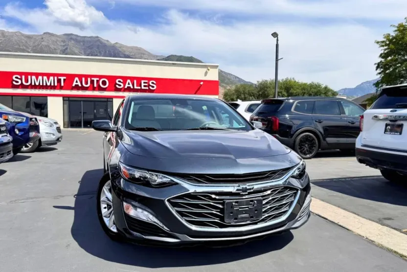2021 Chevrolet Malibu 1LT photo 1