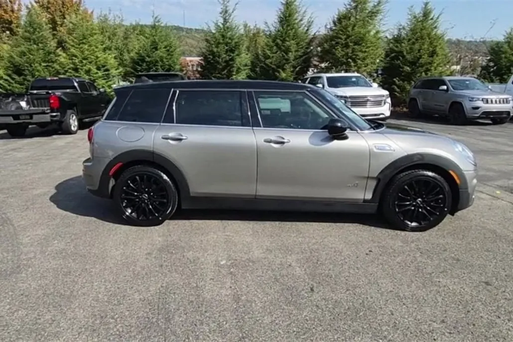 2019 Mini Clubman ALL4 Base S photo 1