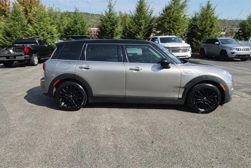 2019 Mini Clubman ALL4 Base S photo 1