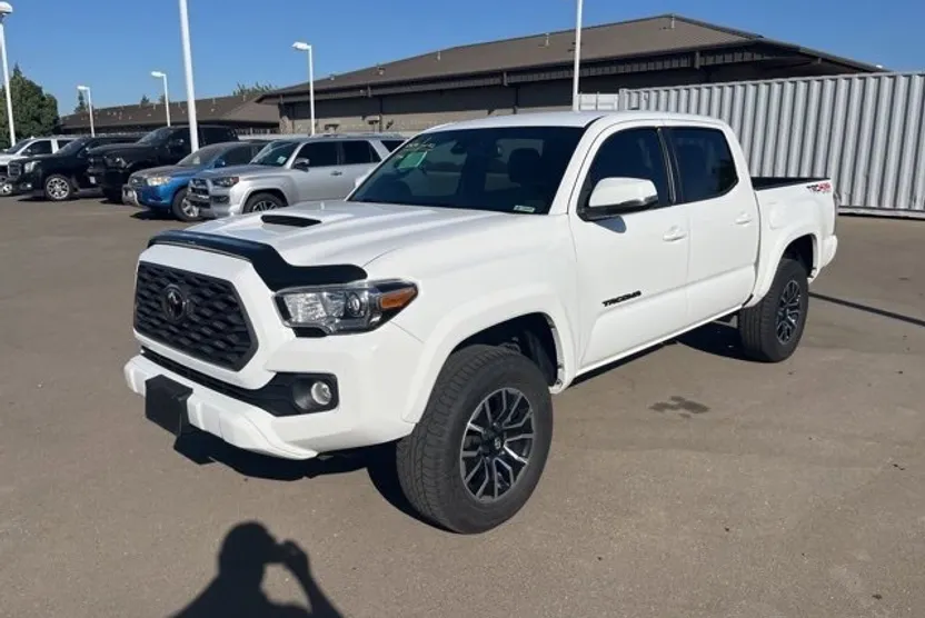 2020 Toyota Tacoma Double Cab photo 1