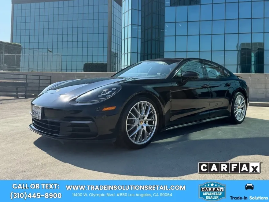 2019 Porsche Panamera Base 4 photo 1