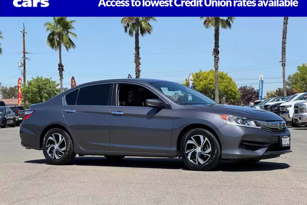 2017 Honda Accord LX photo 1