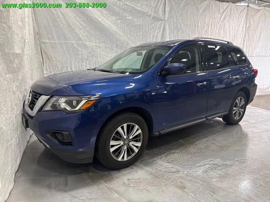 2020 Nissan Pathfinder S photo 1