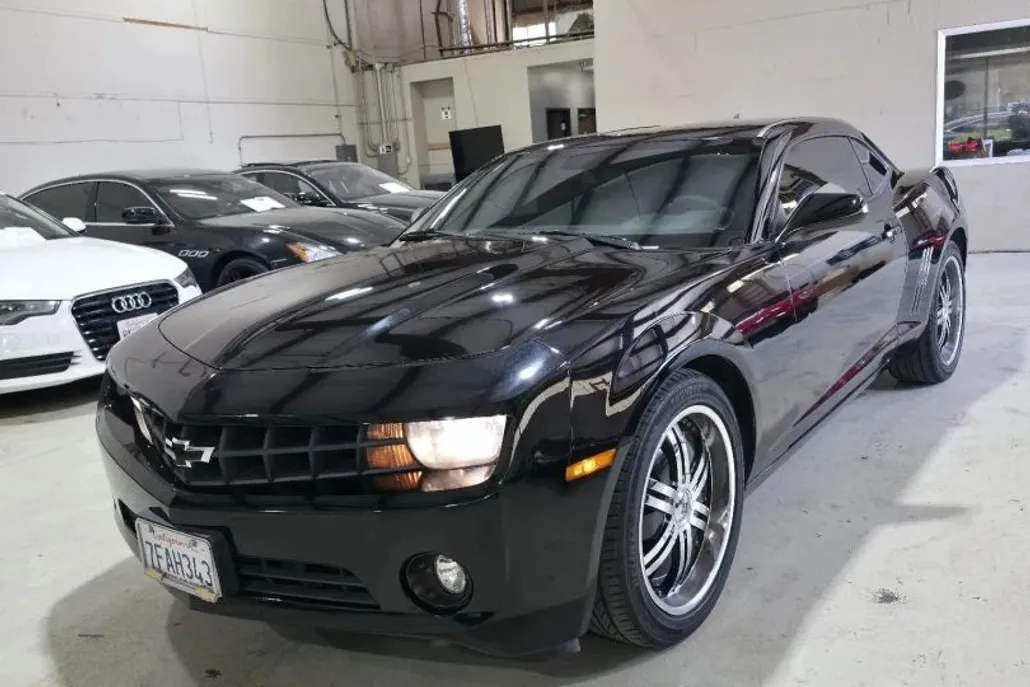2010 Chevrolet Camaro Coupe photo 1