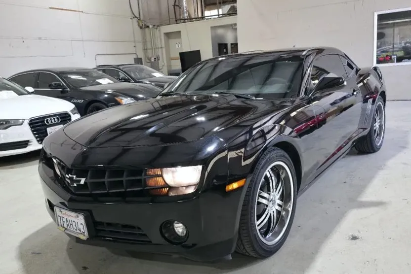 2010 Chevrolet Camaro Coupe photo 1