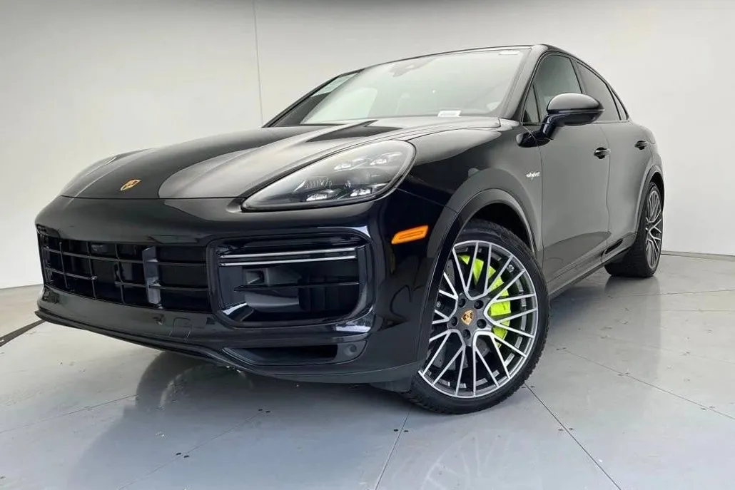 2022 Porsche Cayenne E-Hybrid Coupe Turbo S photo 1