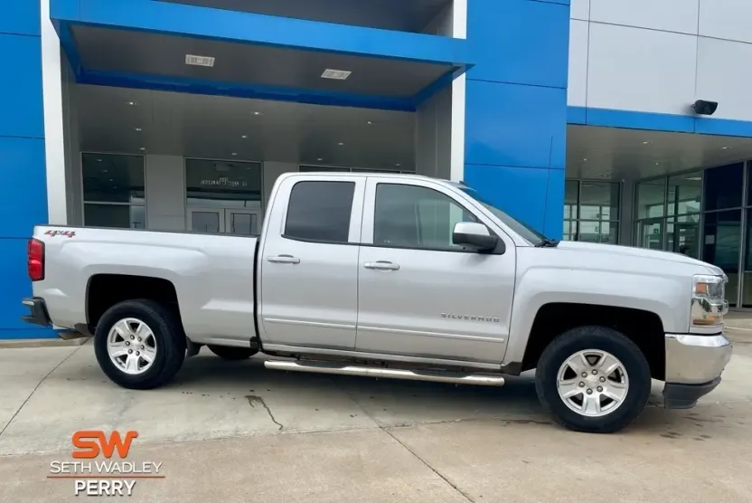 2018 Chevrolet Silverado 1500 LT1 photo 1
