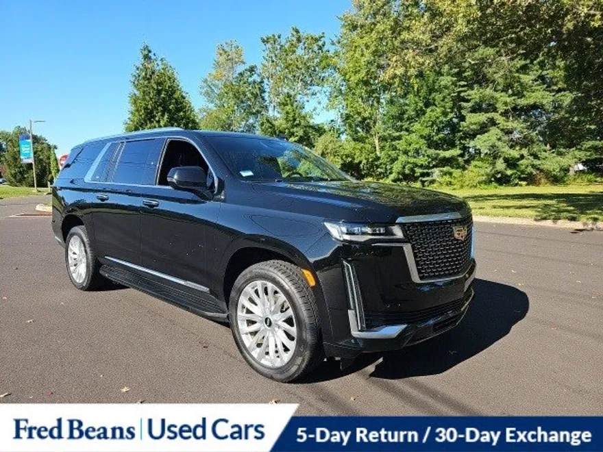 2024 Cadillac Escalade ESV Luxury photo 1