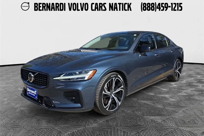 2023 Volvo S60 Recharge T8 Plus photo 1