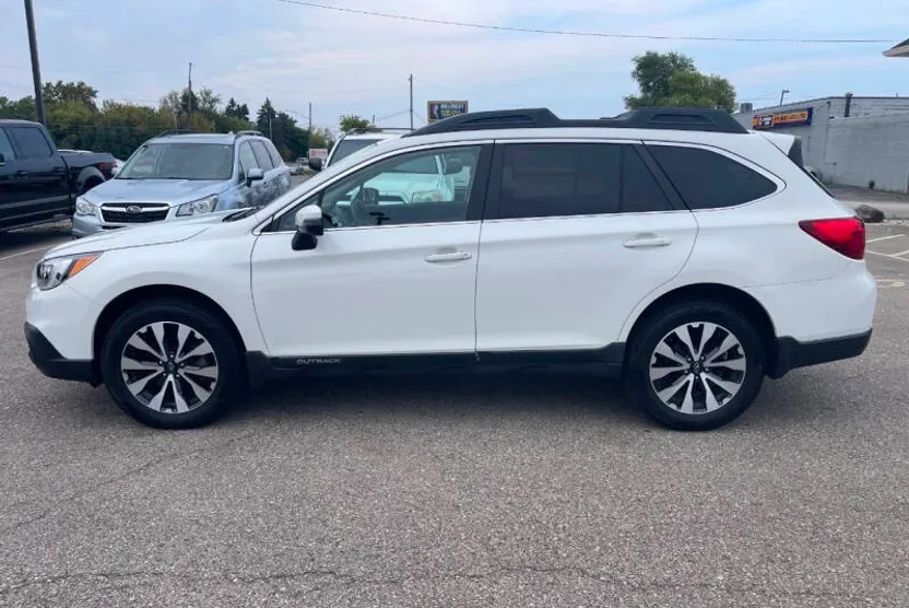 2015 Subaru Outback 2.5i Limited photo 1