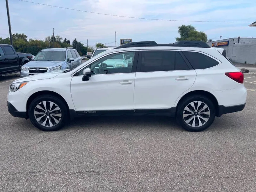 2015 Subaru Outback 2.5i Limited photo 1