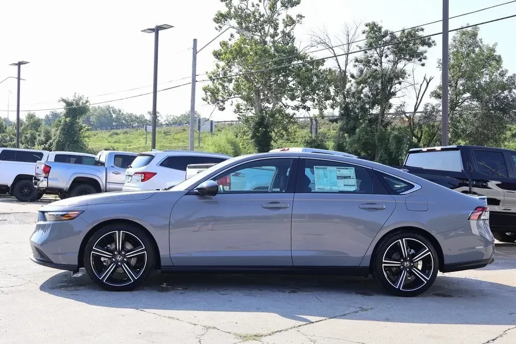 2025 Honda Accord Hybrid Sport photo 1