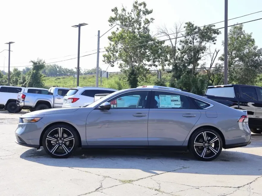 2025 Honda Accord Hybrid Sport photo 1