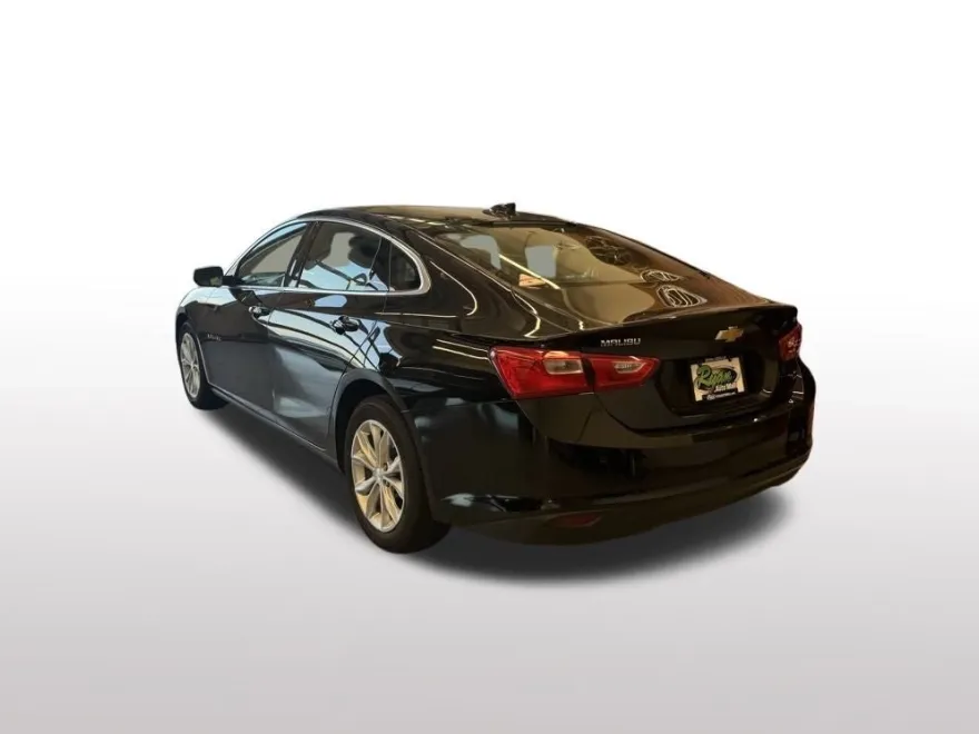 2025 Chevrolet Malibu 1LT photo 1