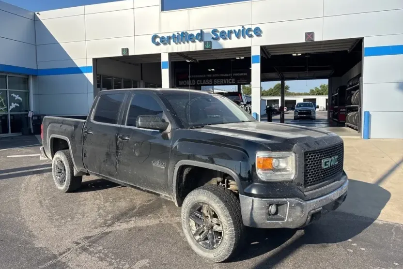 2015 Gmc Sierra 1500 SLE photo 1