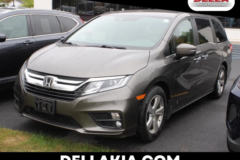 2019 Honda Odyssey EX photo 1