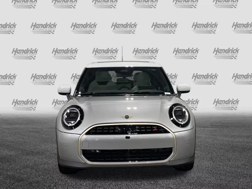 2025 Mini Cooper S 4 Door Hardtop photo 1