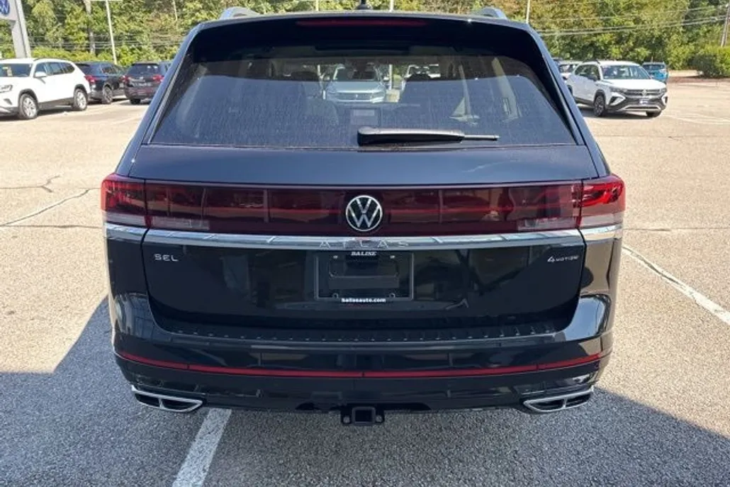 2026 Volkswagen Atlas SEL Premium R-Line photo 1