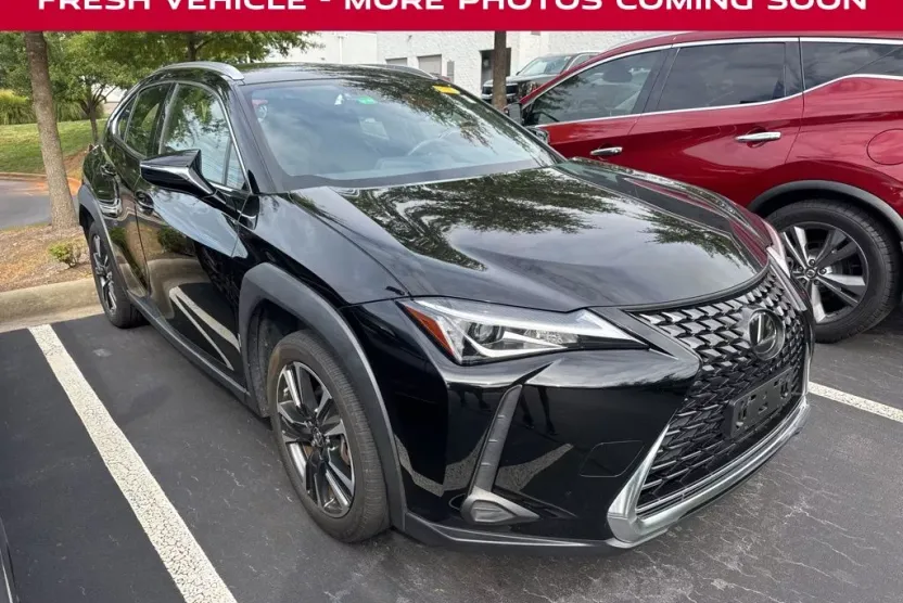 2021 Lexus UX 200 photo 1