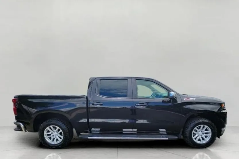 2020 Chevrolet Silverado 1500 LT photo 1