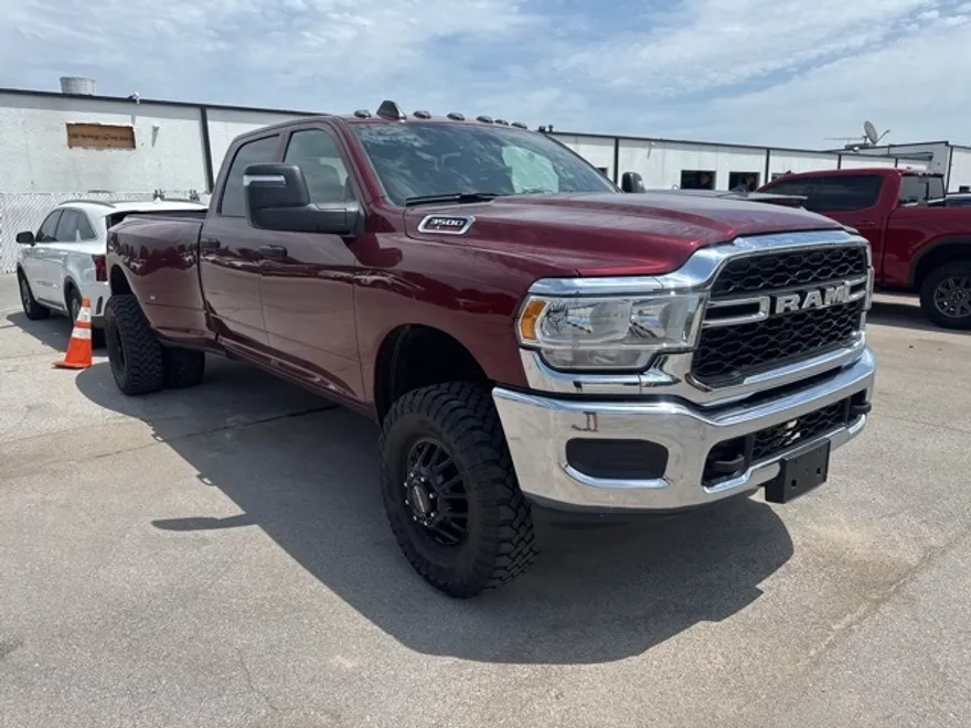 2024 Ram 3500 Tradesman photo 1