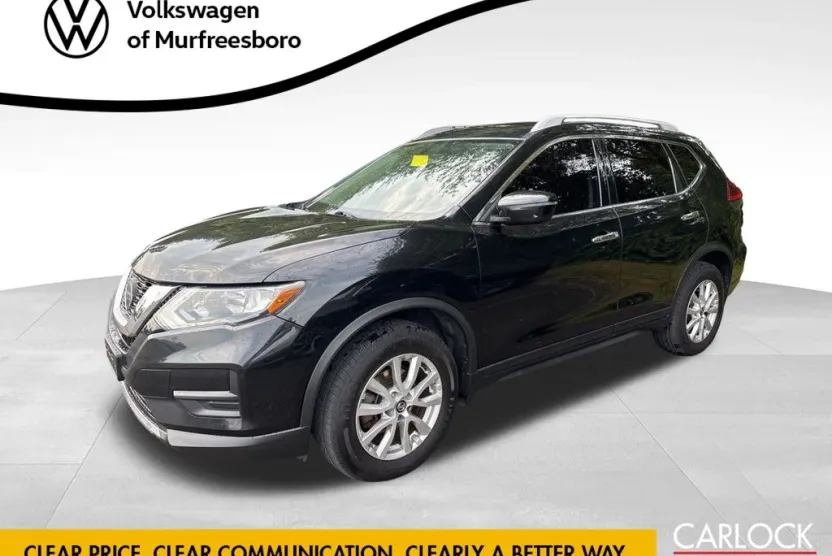 2018 Nissan Rogue SV photo 1