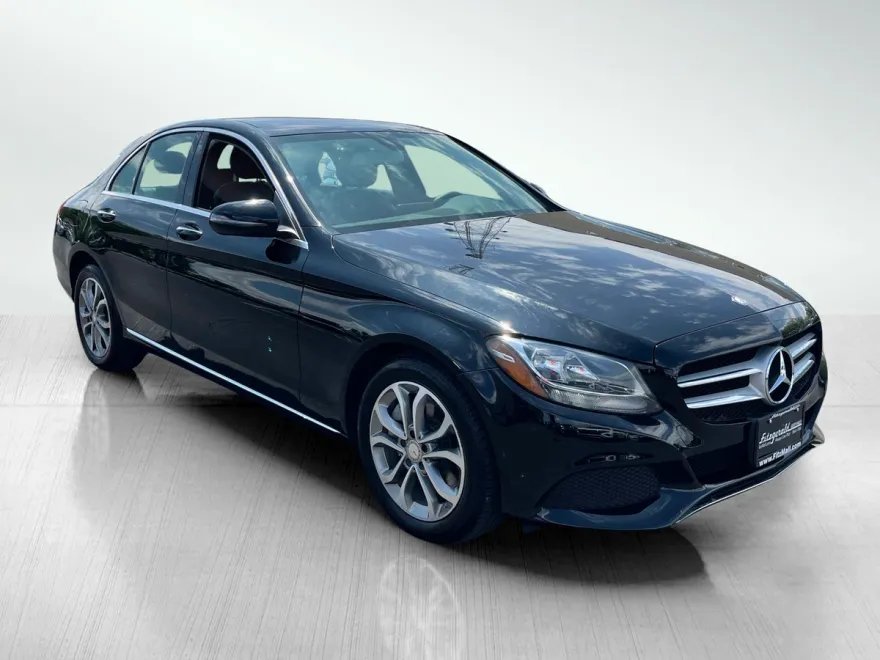 2016 Mercedes Benz C 300 Luxury 4MATIC photo 1
