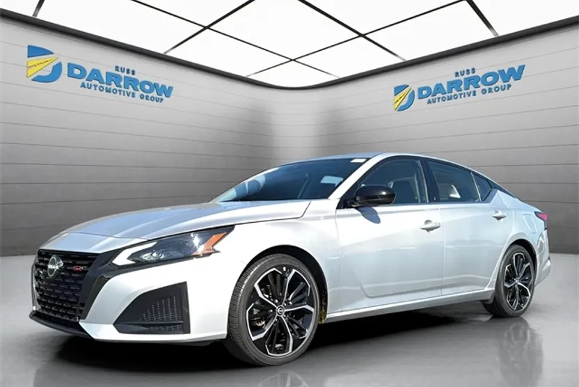 2023 Nissan Altima 2.5 SR photo 1