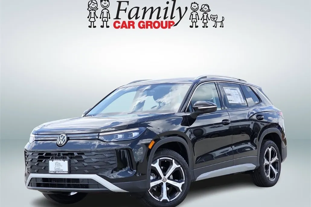 2025 Volkswagen Tiguan SE photo 1