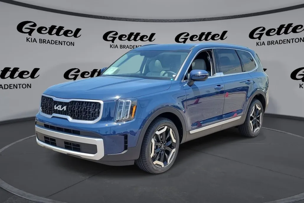 2025 Kia Telluride S photo 1