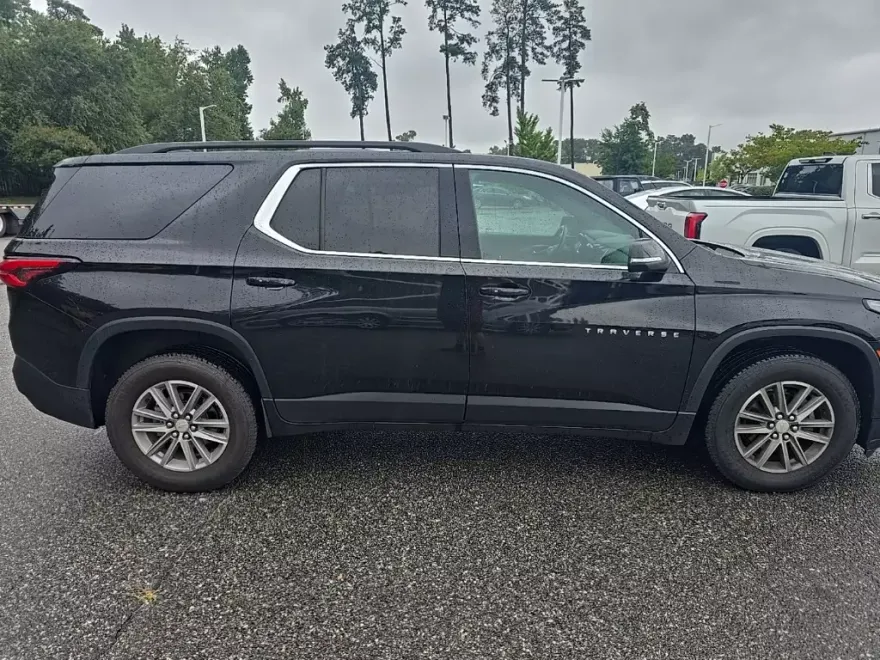 2022 Chevrolet Traverse photo 1