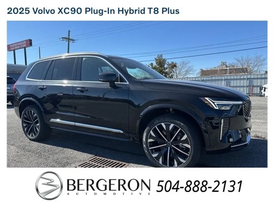 2025 Volvo XC90 T8 Plus photo 1