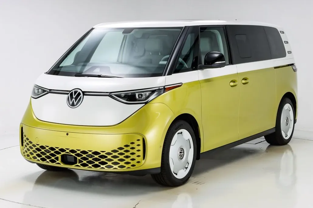 2025 Volkswagen ID. Buzz photo 1