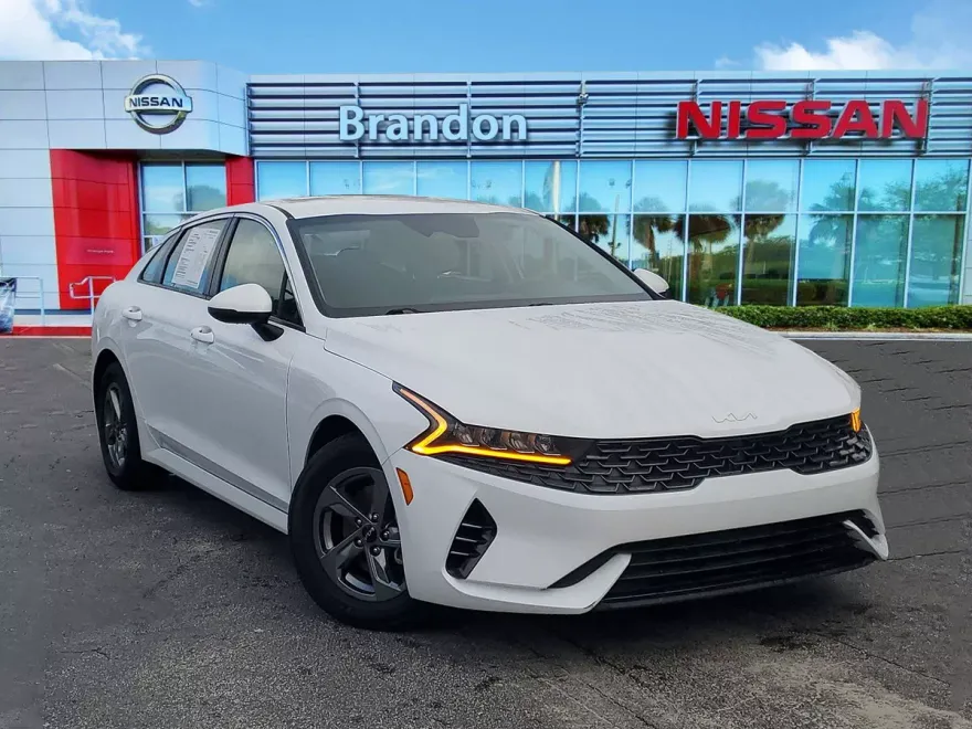 2022 Kia K5 LXS photo 1